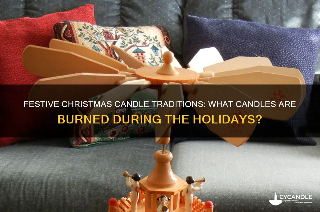 what candles do they burn on christmas